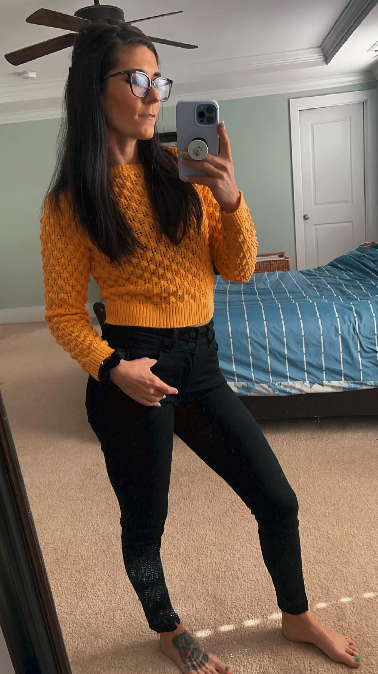 Just happy to be here (f) 😜🤩💅🏻