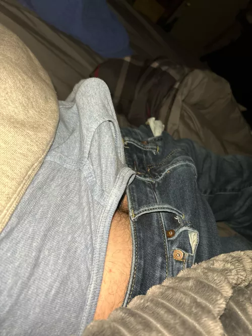 18 year old virgin would love to help someone 😉