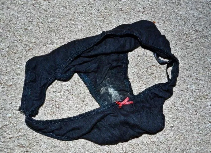 25 (f) Their ready for a forever nose