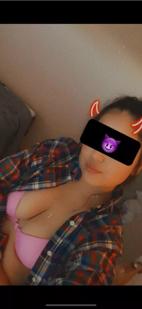 Hubby doesn’t know I wear other men’s shirts when he’s away for work 😈