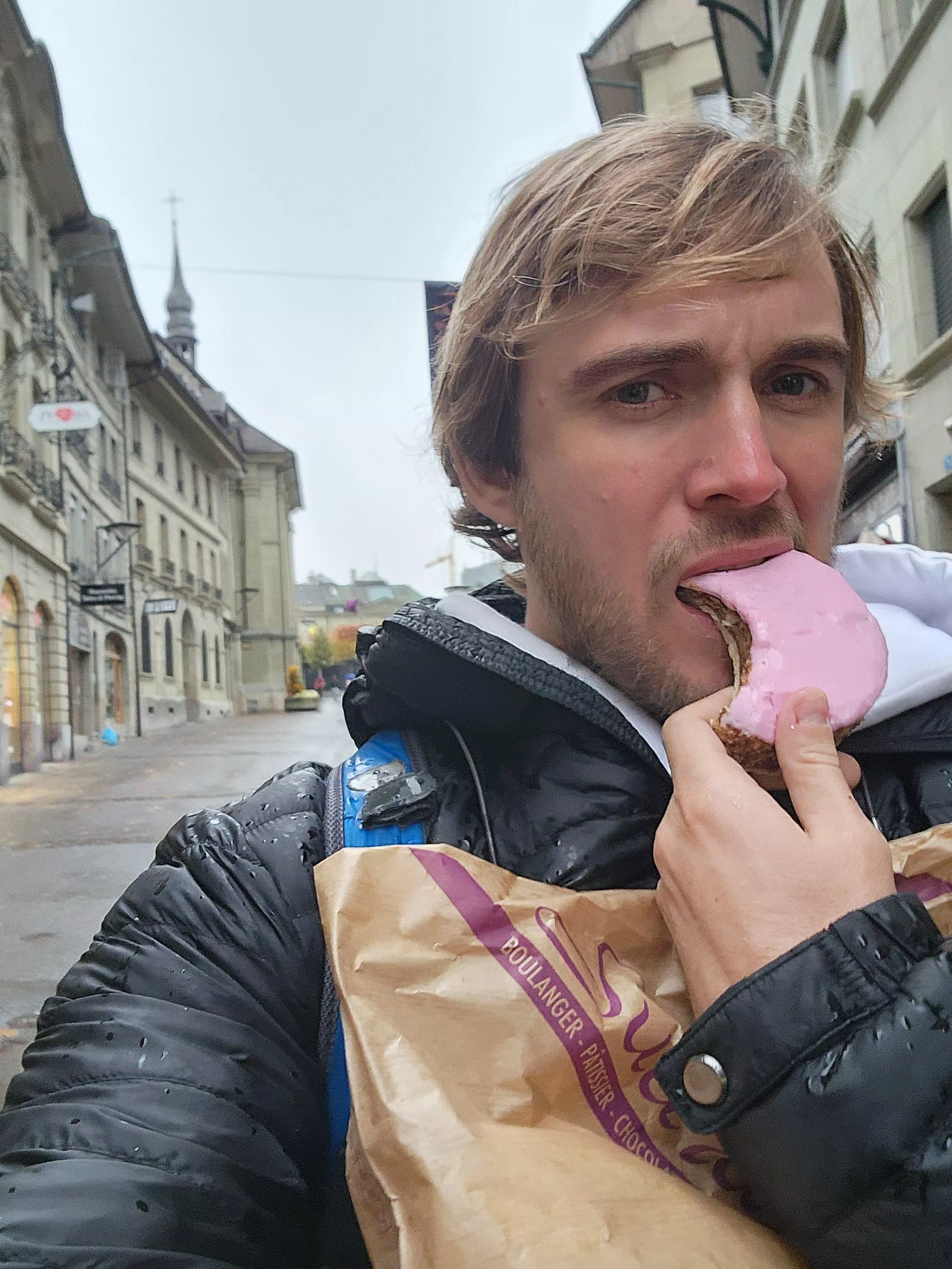 Let's eat pastries together 😊