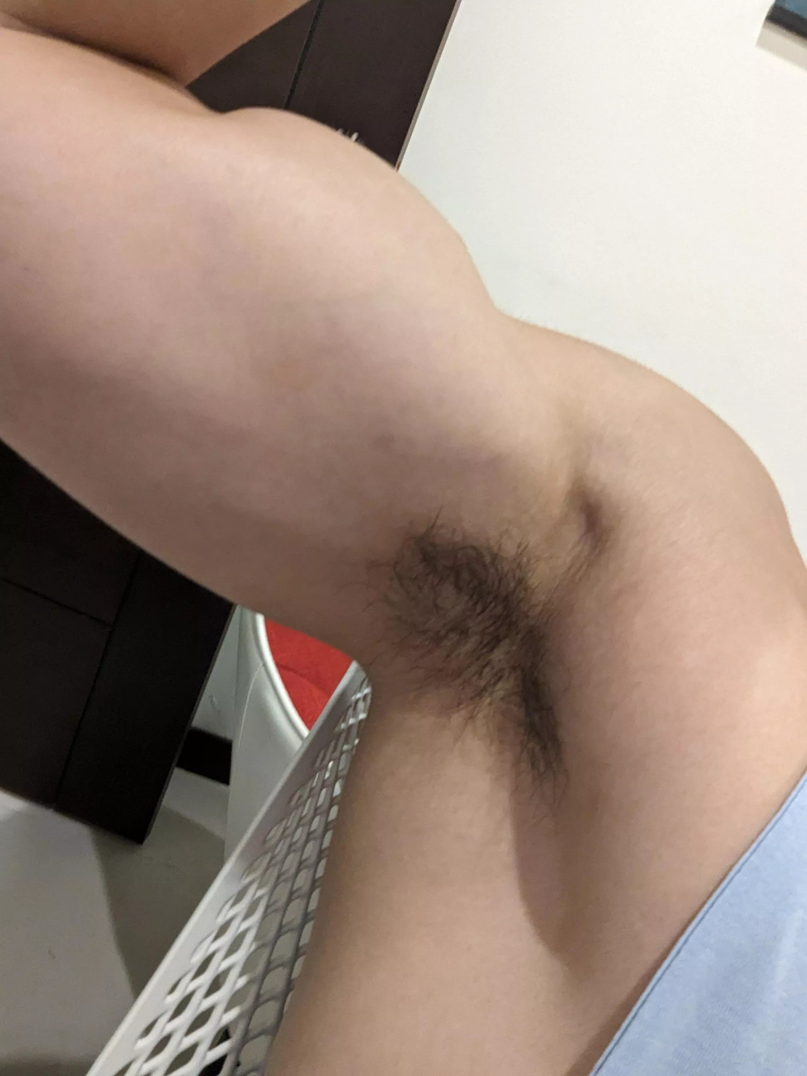 Would love to jerk off to some musky pits rn