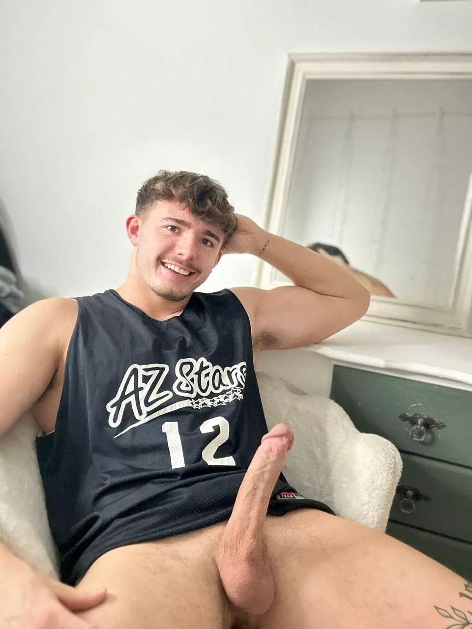 Would you let a 6ft giant breed you??