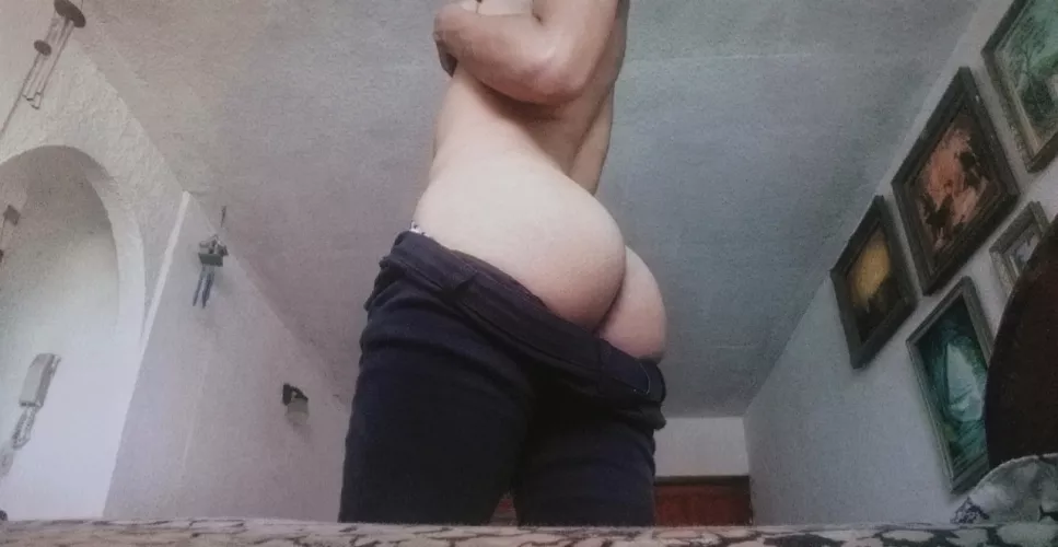 Would you spank my cheeky ass? 😳