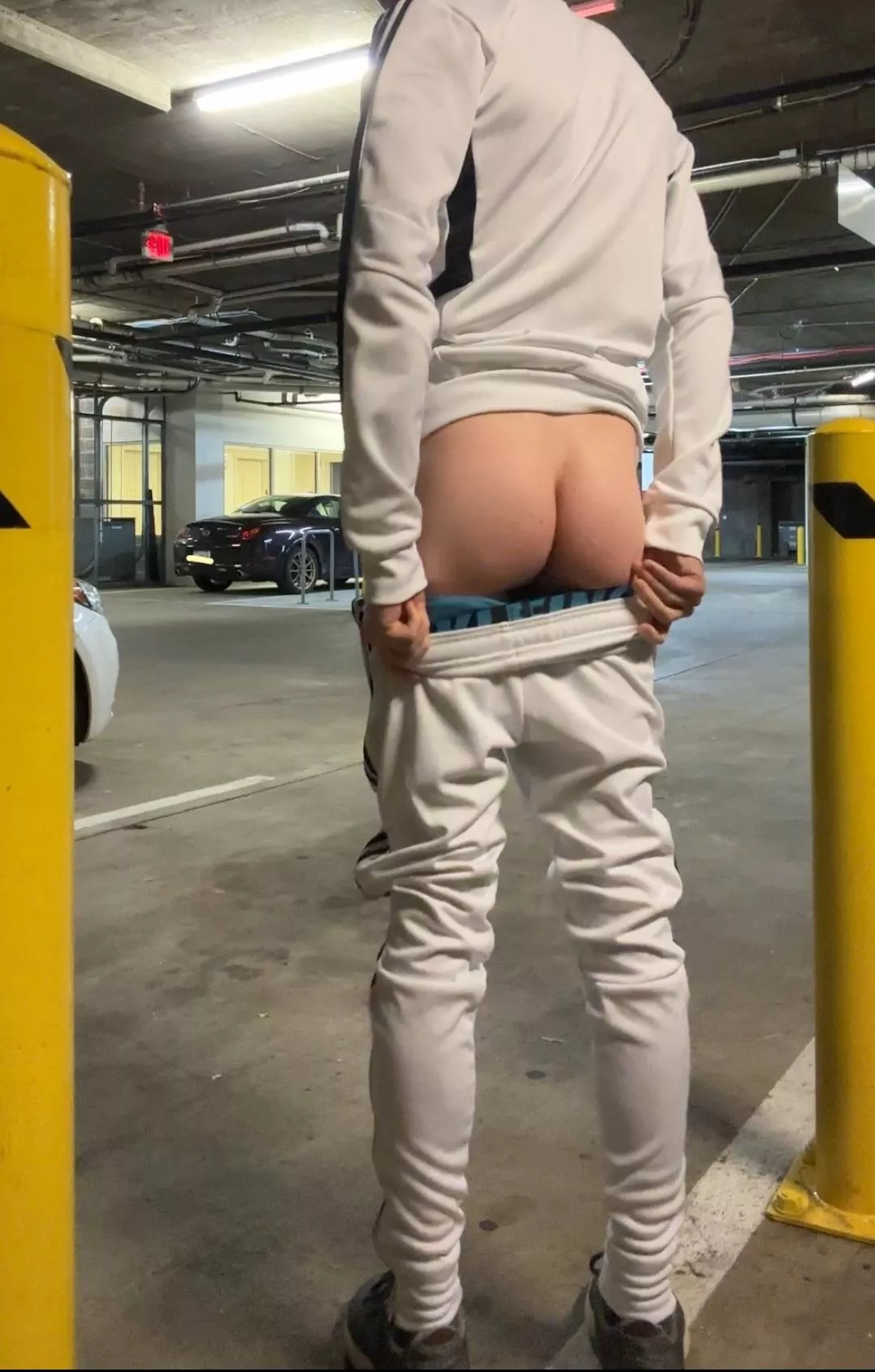 You catch me in the garage after my workout, wyd?