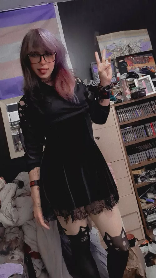 Anyone need a hug from a gothy trans girl? 🖤💜🖤💜🖤💜