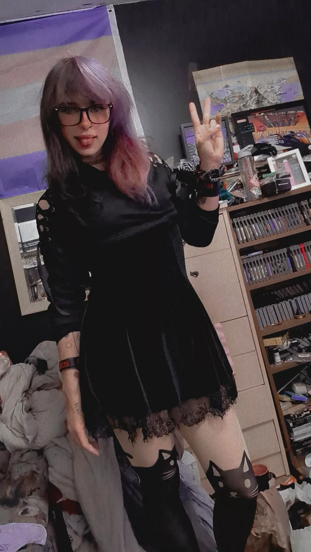 Anyone need a hug from a gothy trans girl? 🖤💜🖤💜🖤💜