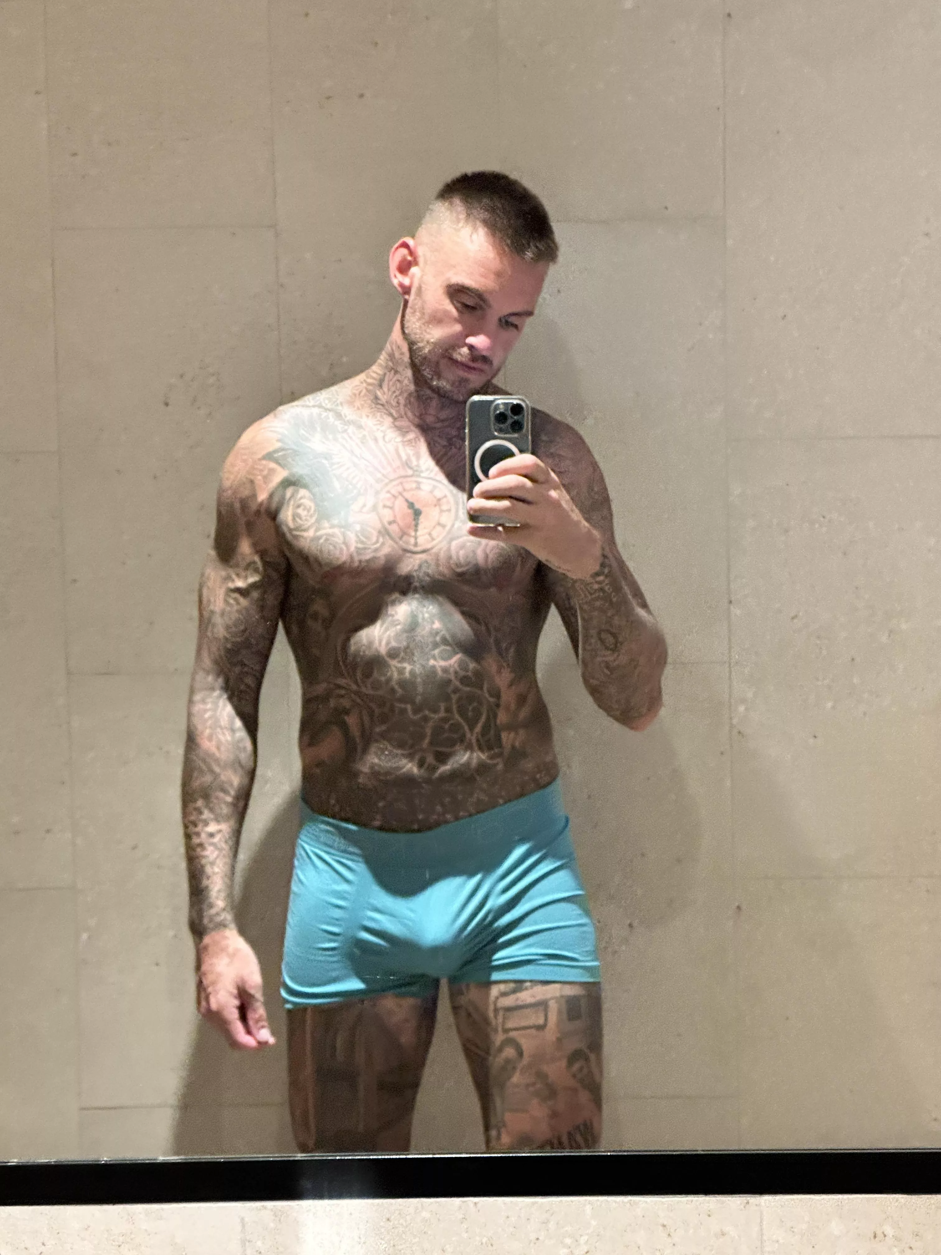 Army skin & blue Uniform :) What color next?