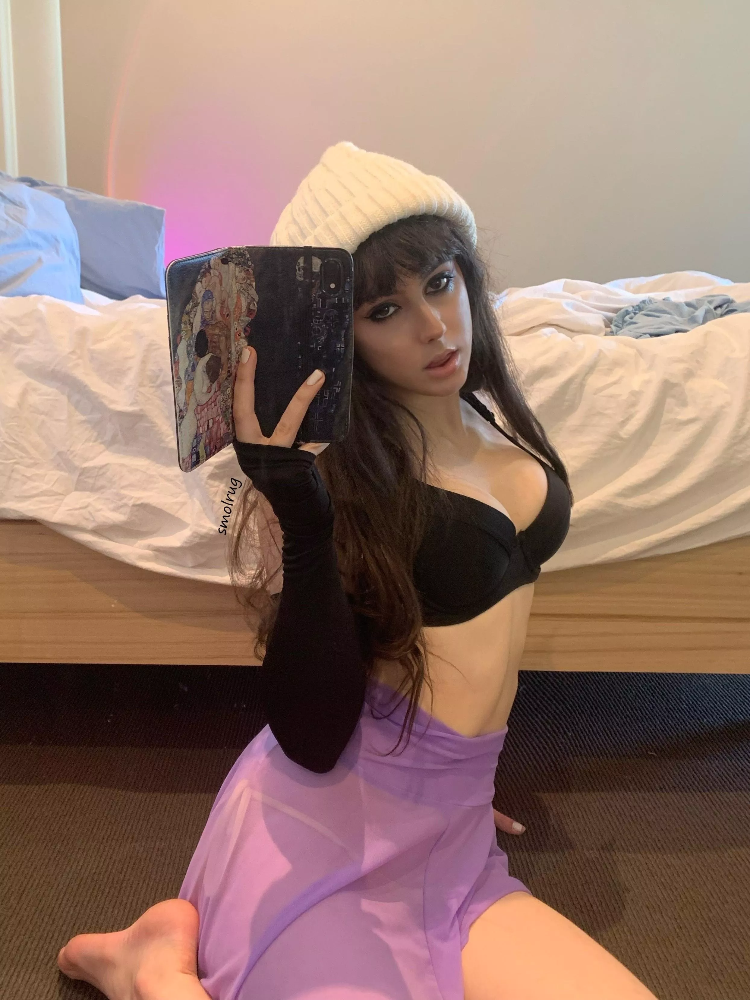 do you like smol brunettes in beanies