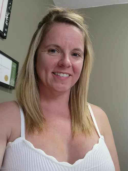 Feeling horny at work ;) [f41]