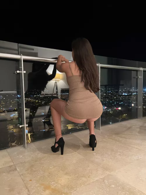 I like to stretch my hips before going out 😇 (18f 5’1)