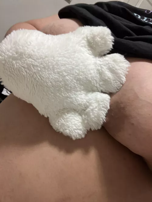 My paws can’t cover the whole boobs! I might need someone else to help out 😊