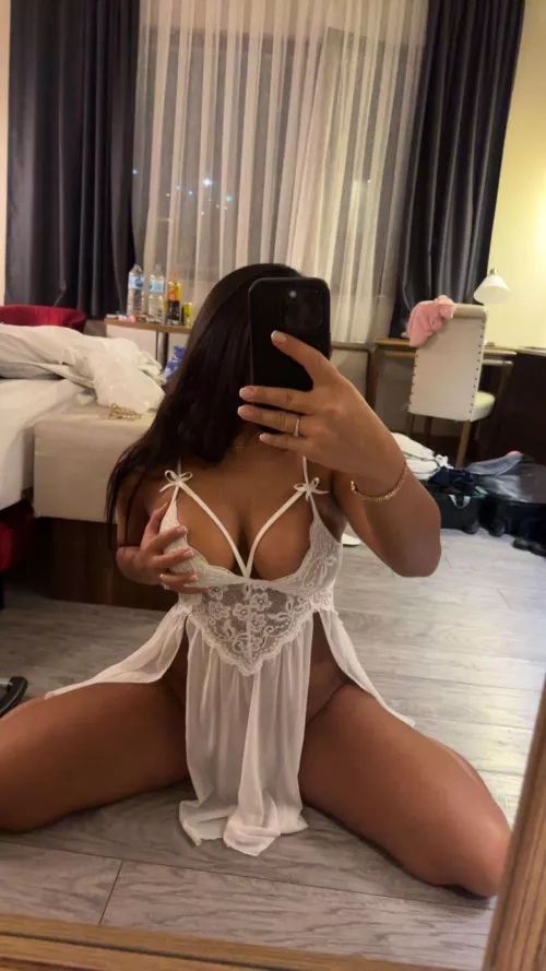 Ska jag skicka mina privata nakenbilder till dig?