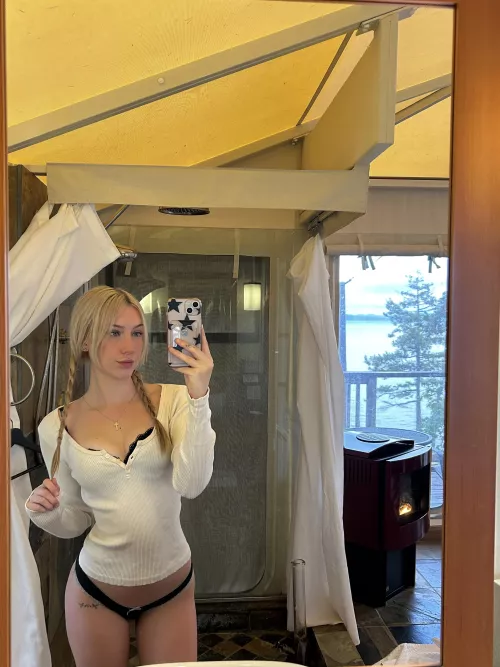 Ur petite blondie fuck doll😌