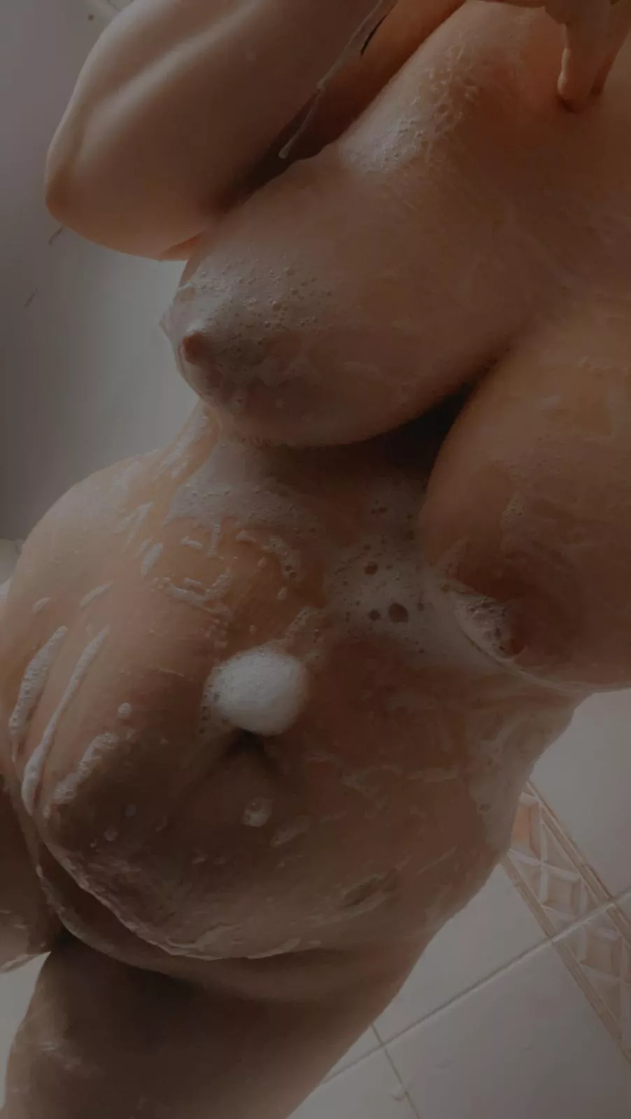 Would you be happy if I send you shower nudes ?