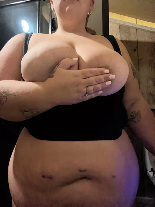 Would you fuck a fat girl like me