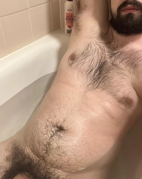 Would you like rubbing my chest hair?😈 Dms open 💪🏼