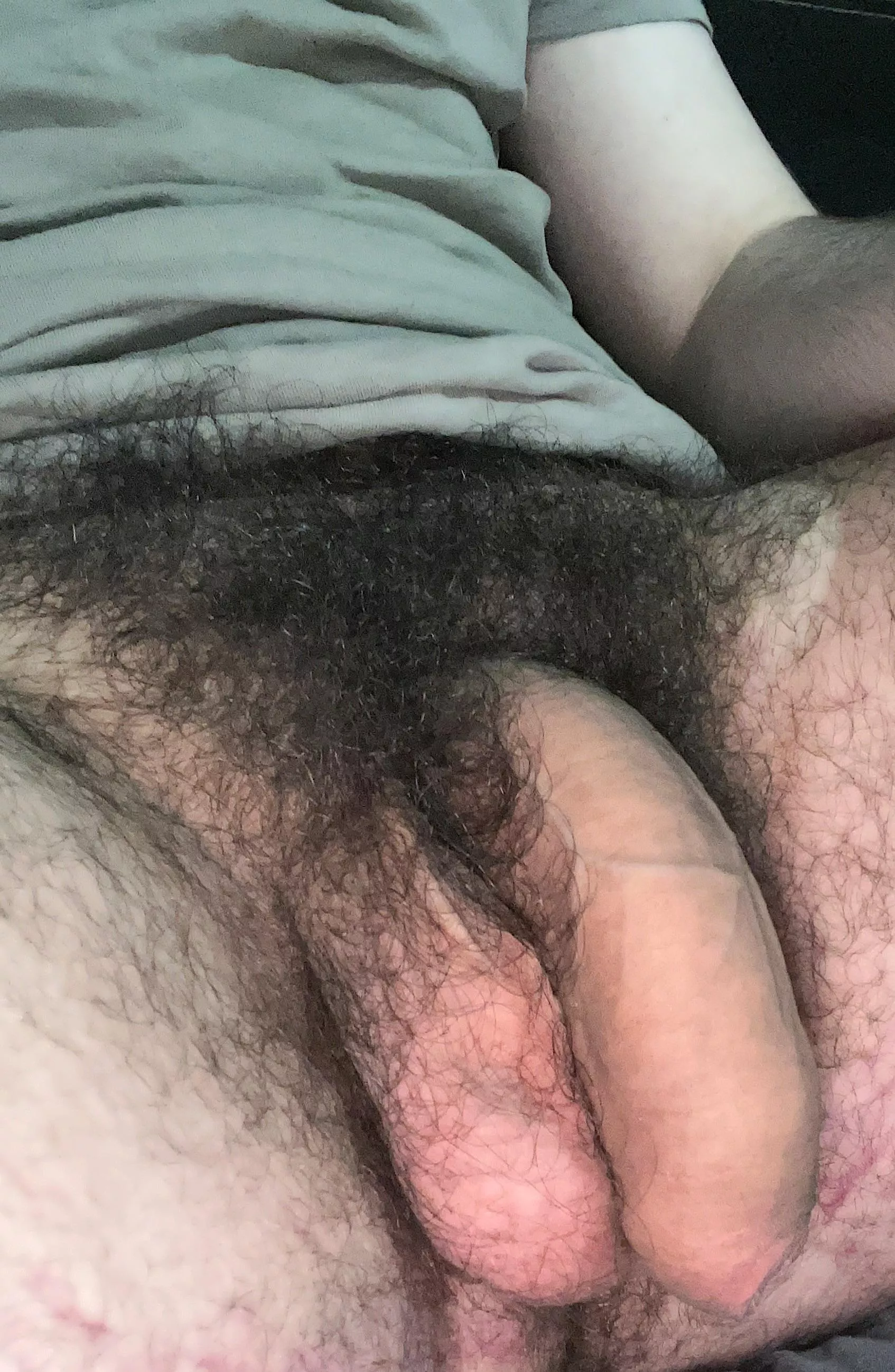 You like it super hairy?👑🍆Dms open😈💦
