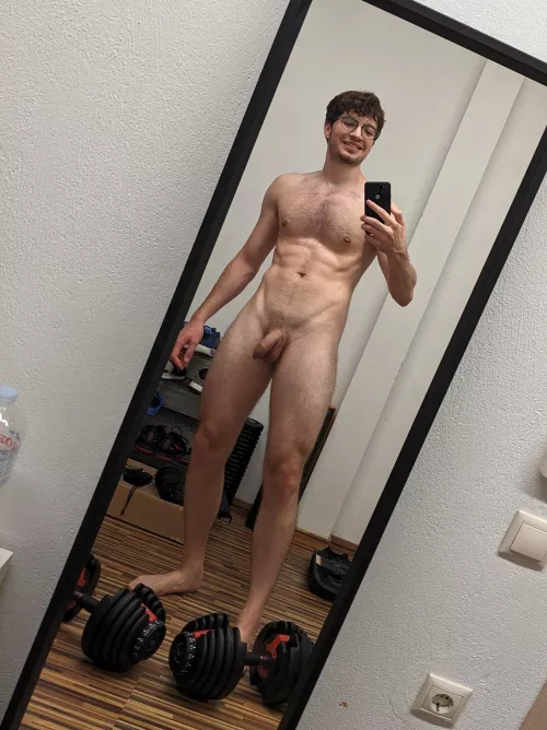 Bulking's not going well, but I still look good