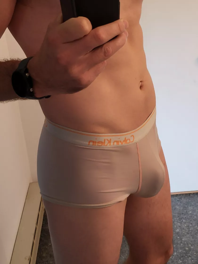 How bad do you want me to DM you an extra photo?