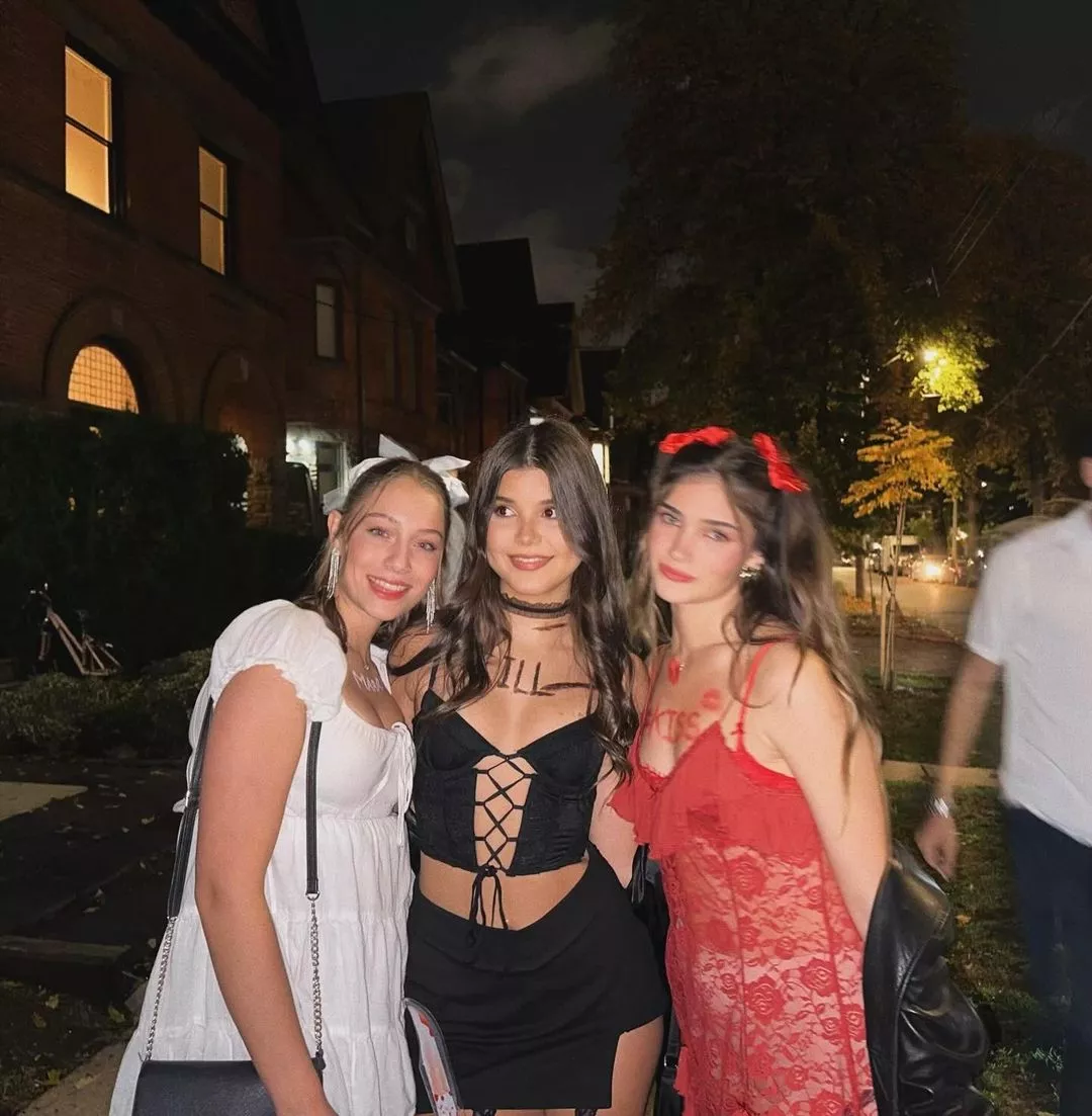 IUTR. FMK these halloween college girls