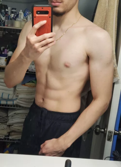 Just love taking shirtless selfies