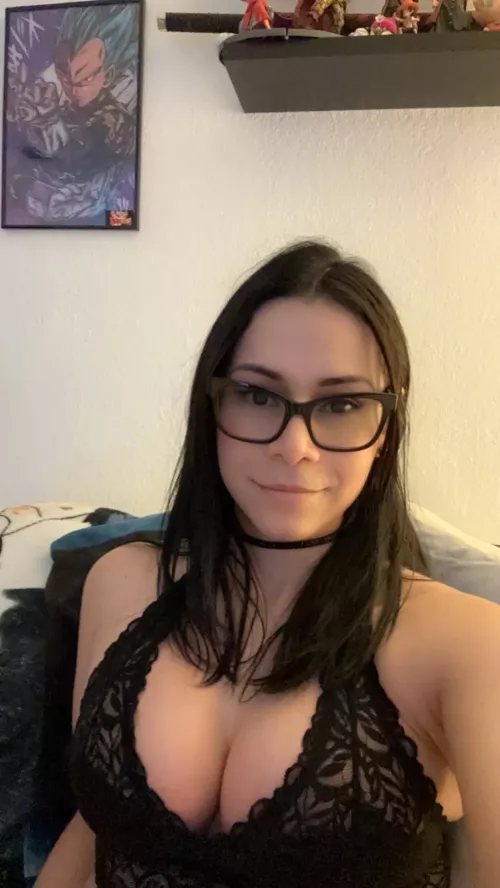 Lace top and choker.