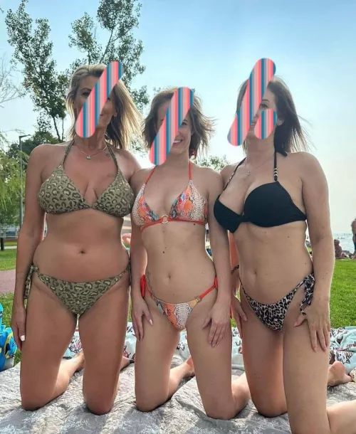 Mom,aunt and sis.They are the motivation of fitness.