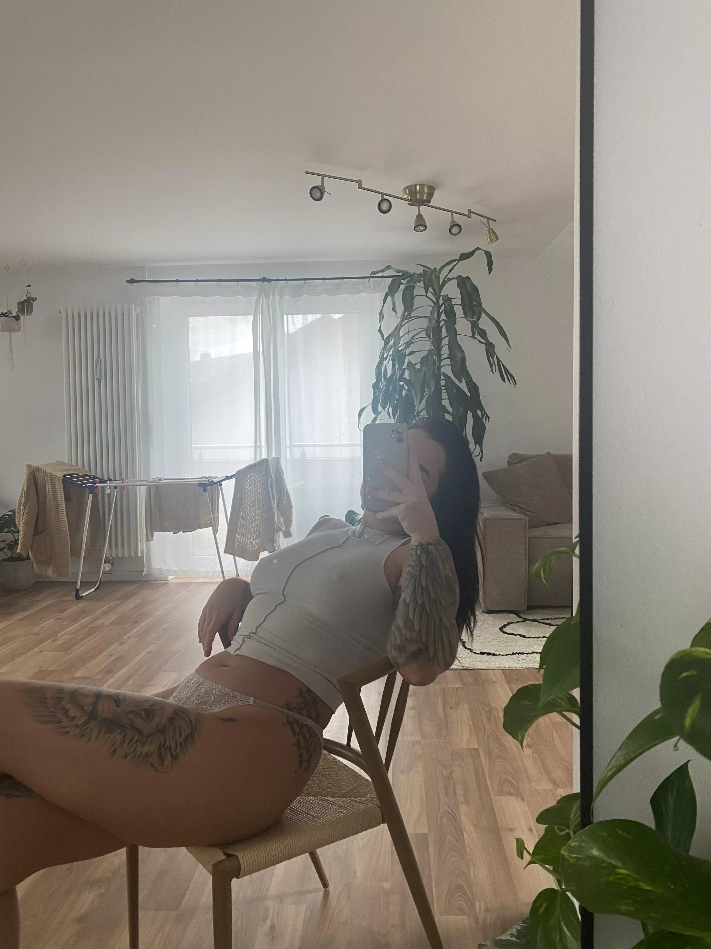 Say three words you'd say to a 19yo tattooed girl :)