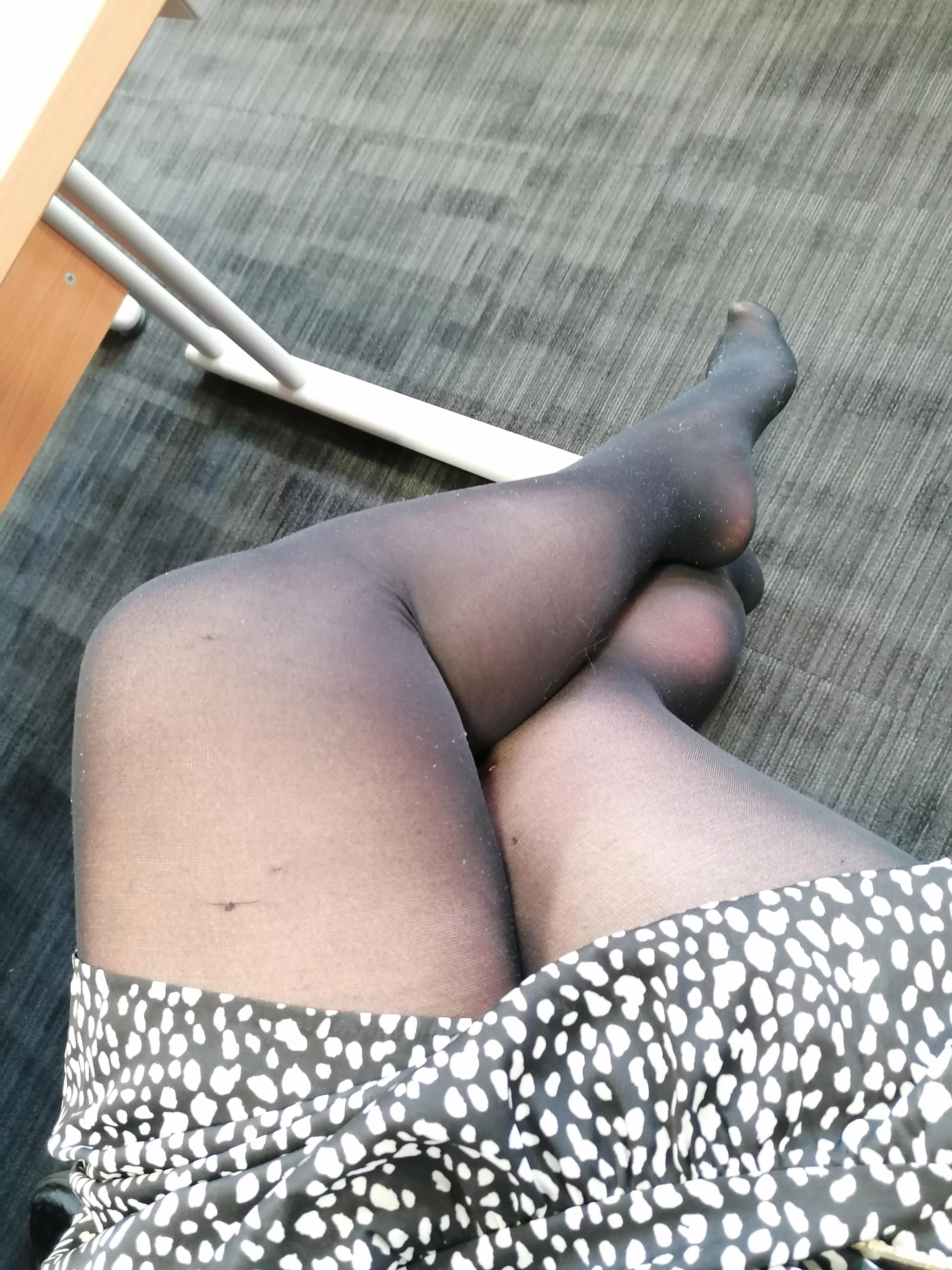 Think I need new panty hose 🤭
