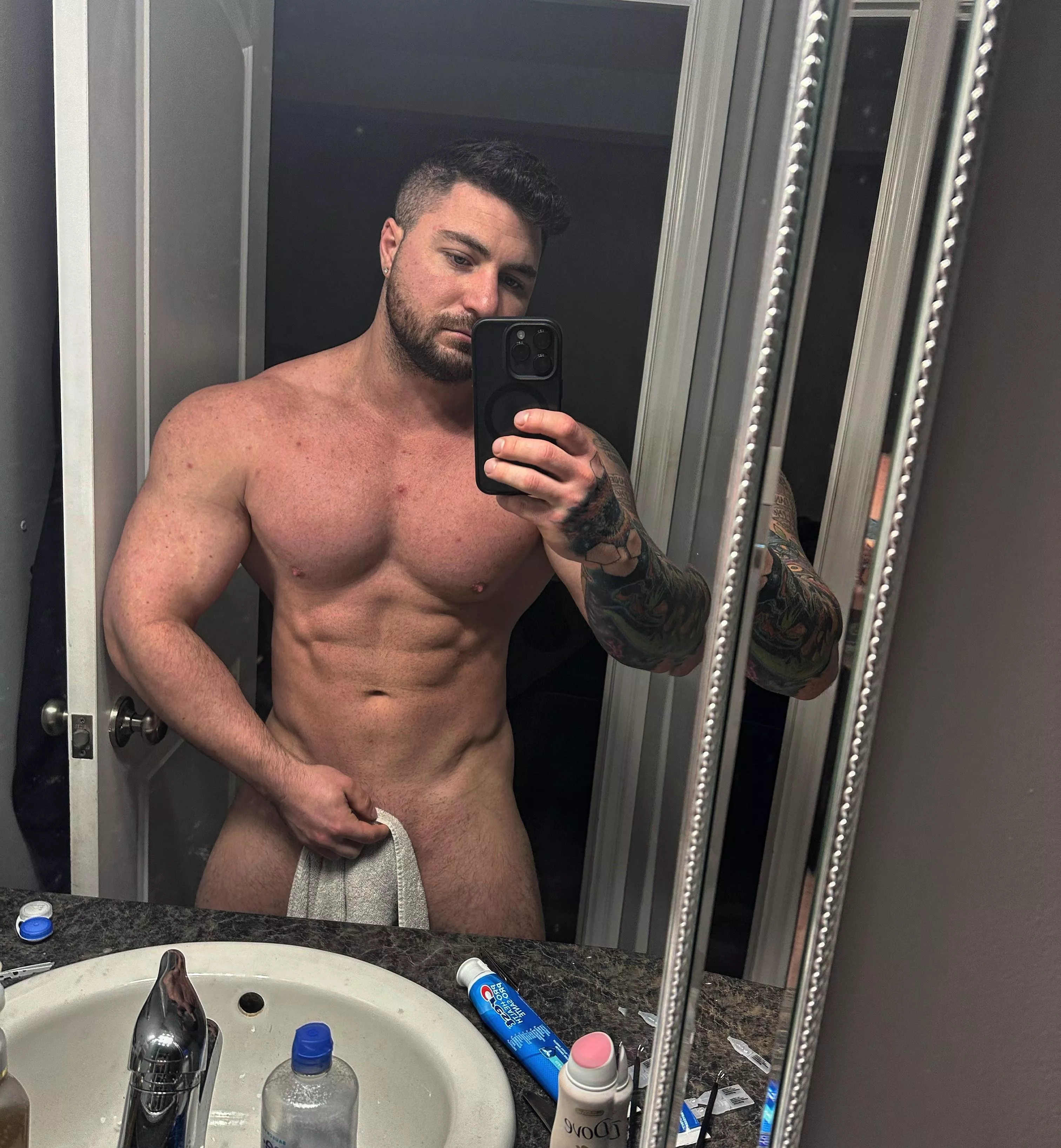 Who wants to come join me (M)