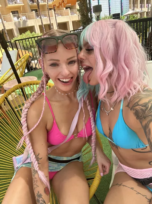 [2] pink or blue? 🩷🩵