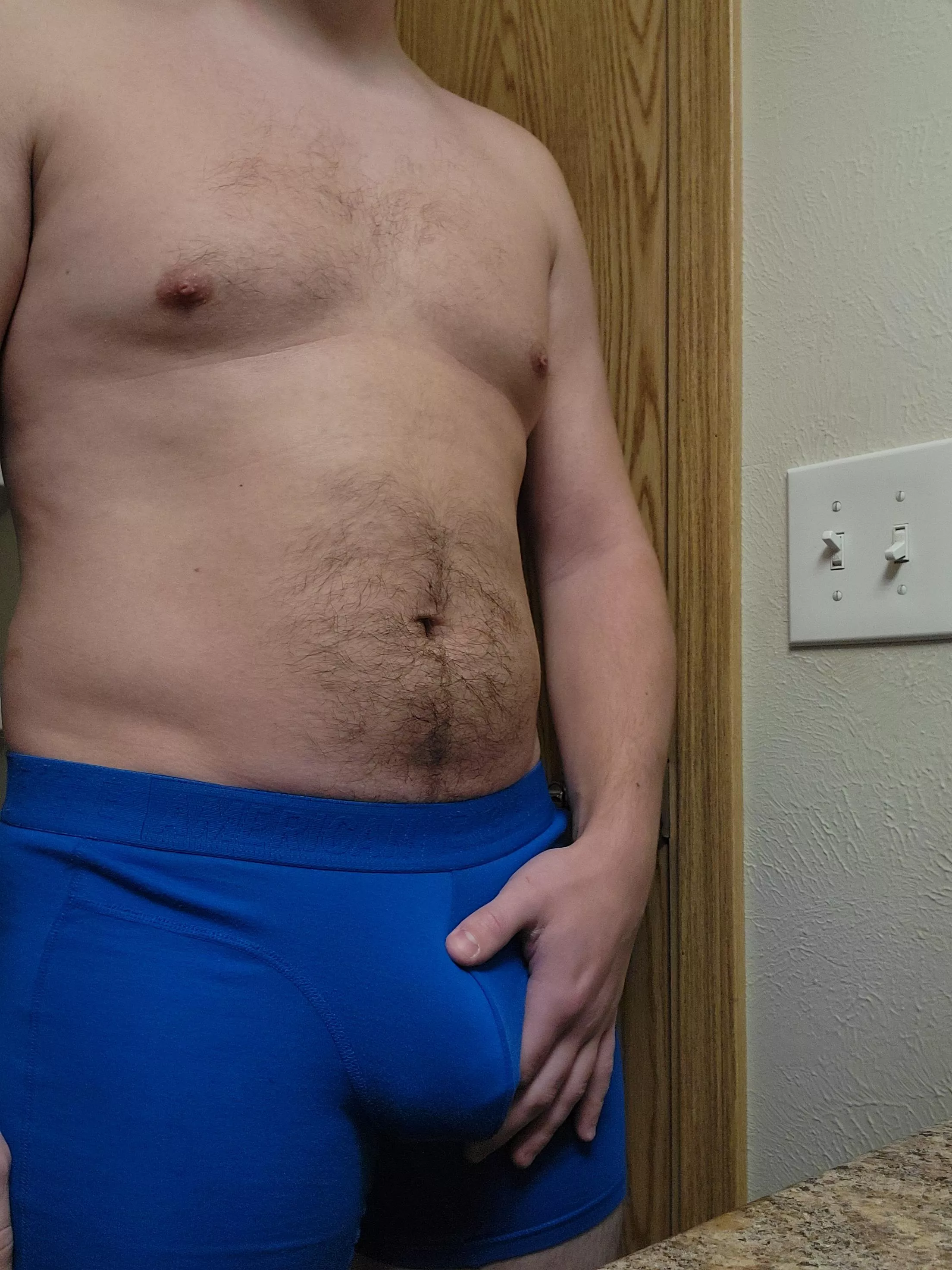 [25] Come rub my bulge