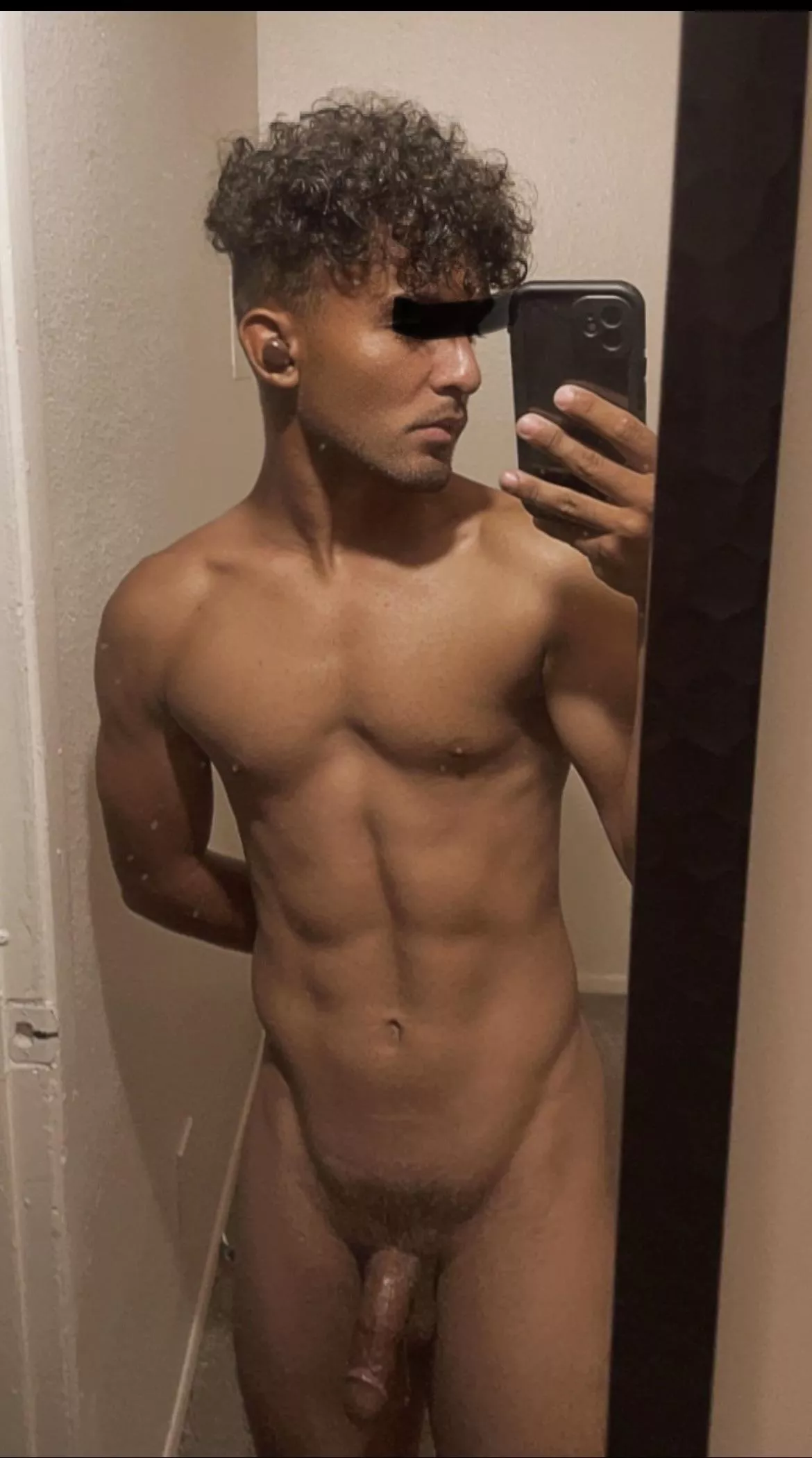 25m - Arizona - Bull looking for hotwives/couples