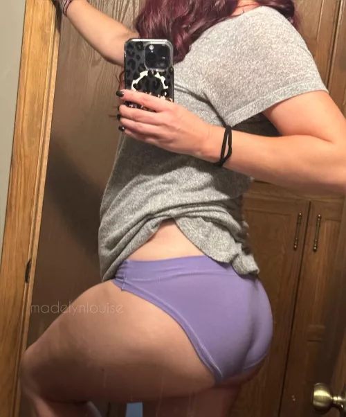 39 and still sending you naughty things while at work