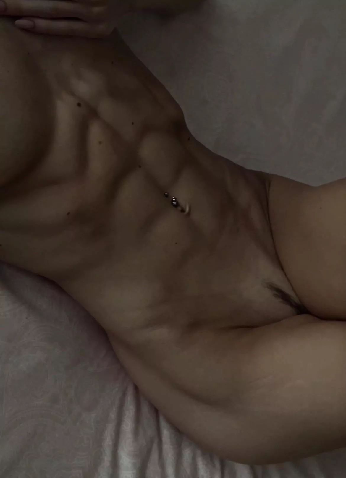 First post here! The abs are growing 💪🏼