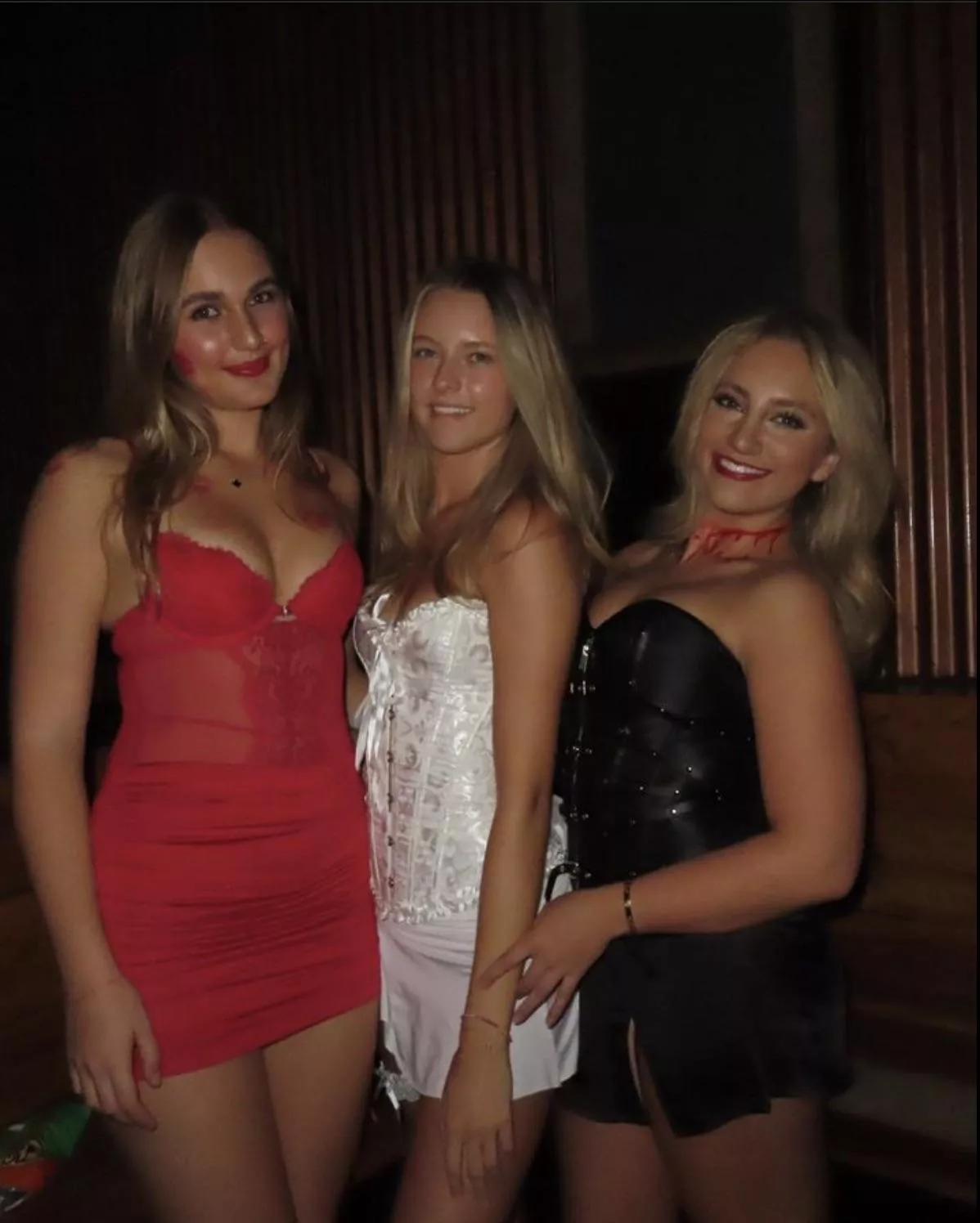 FMK College Halloween edition - No wrong answers