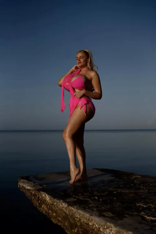 Golden hour bimbo [oc]