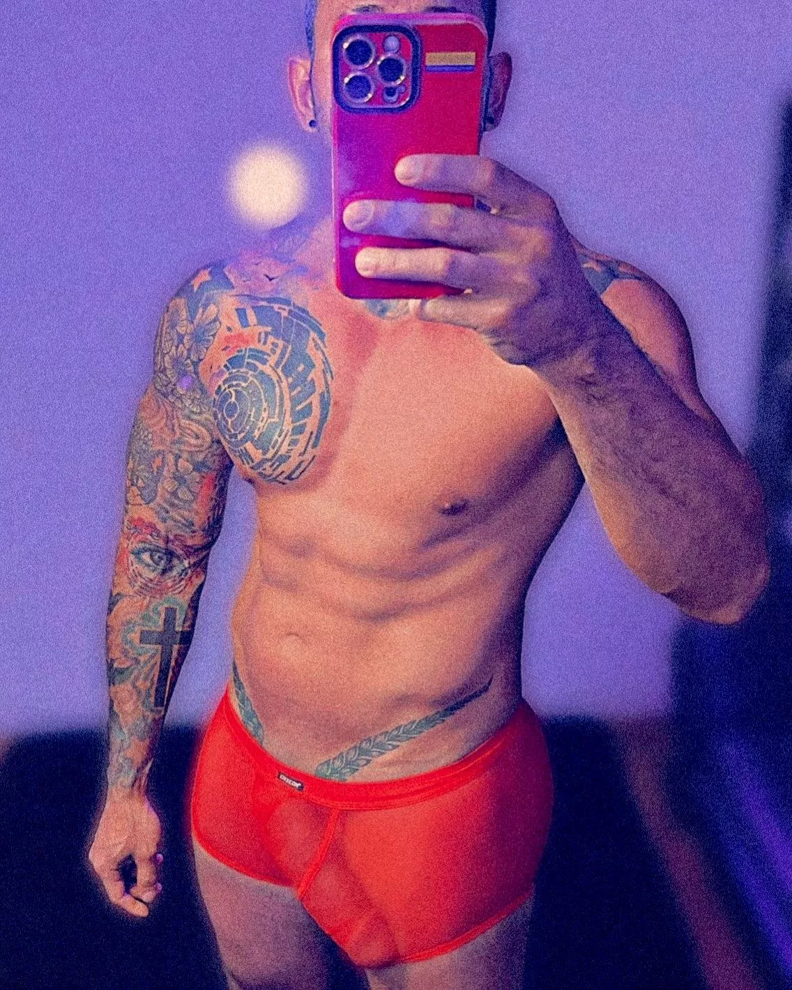 Huge guy looking for a deep hole in PNW