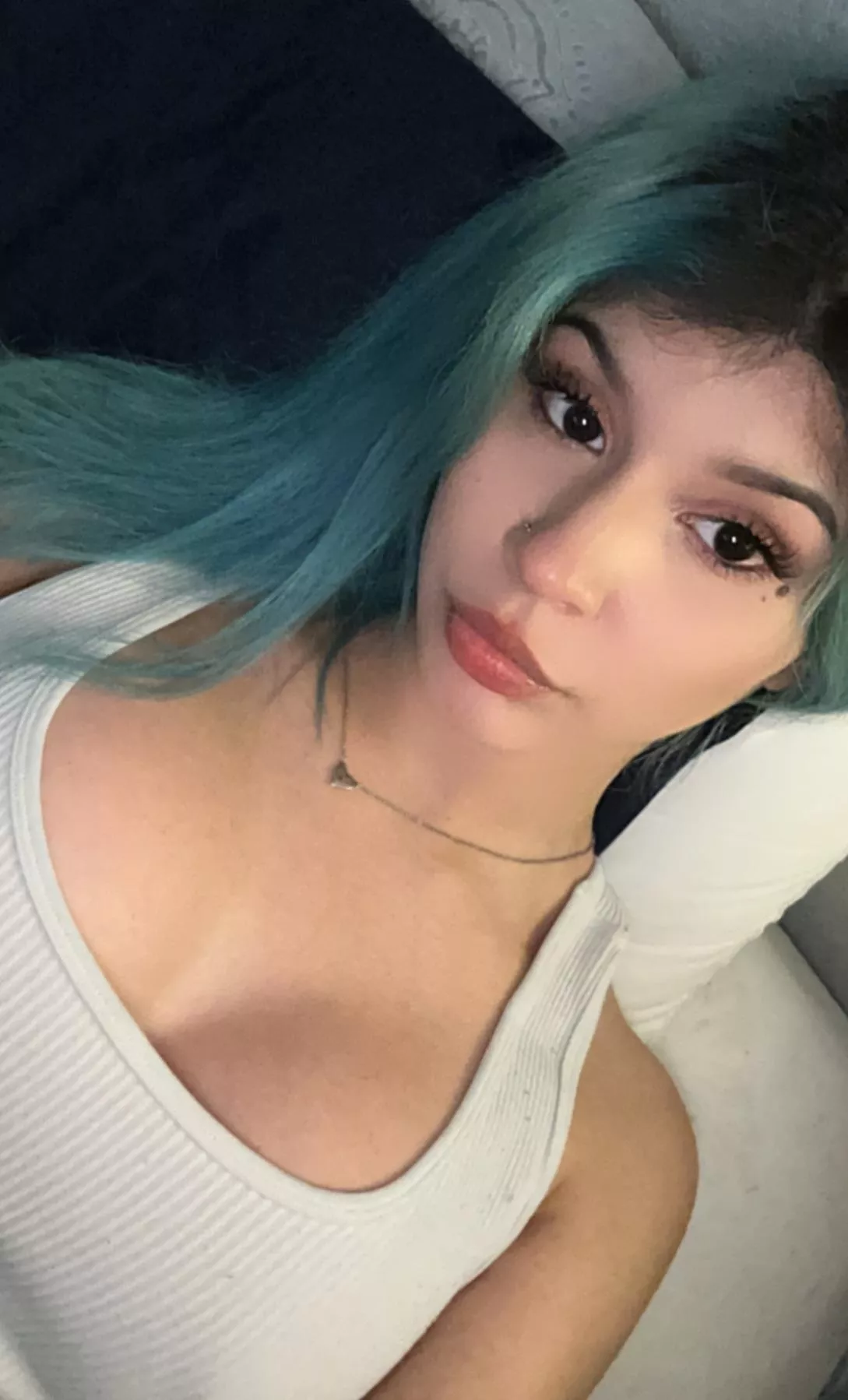 I love my teal hair :)