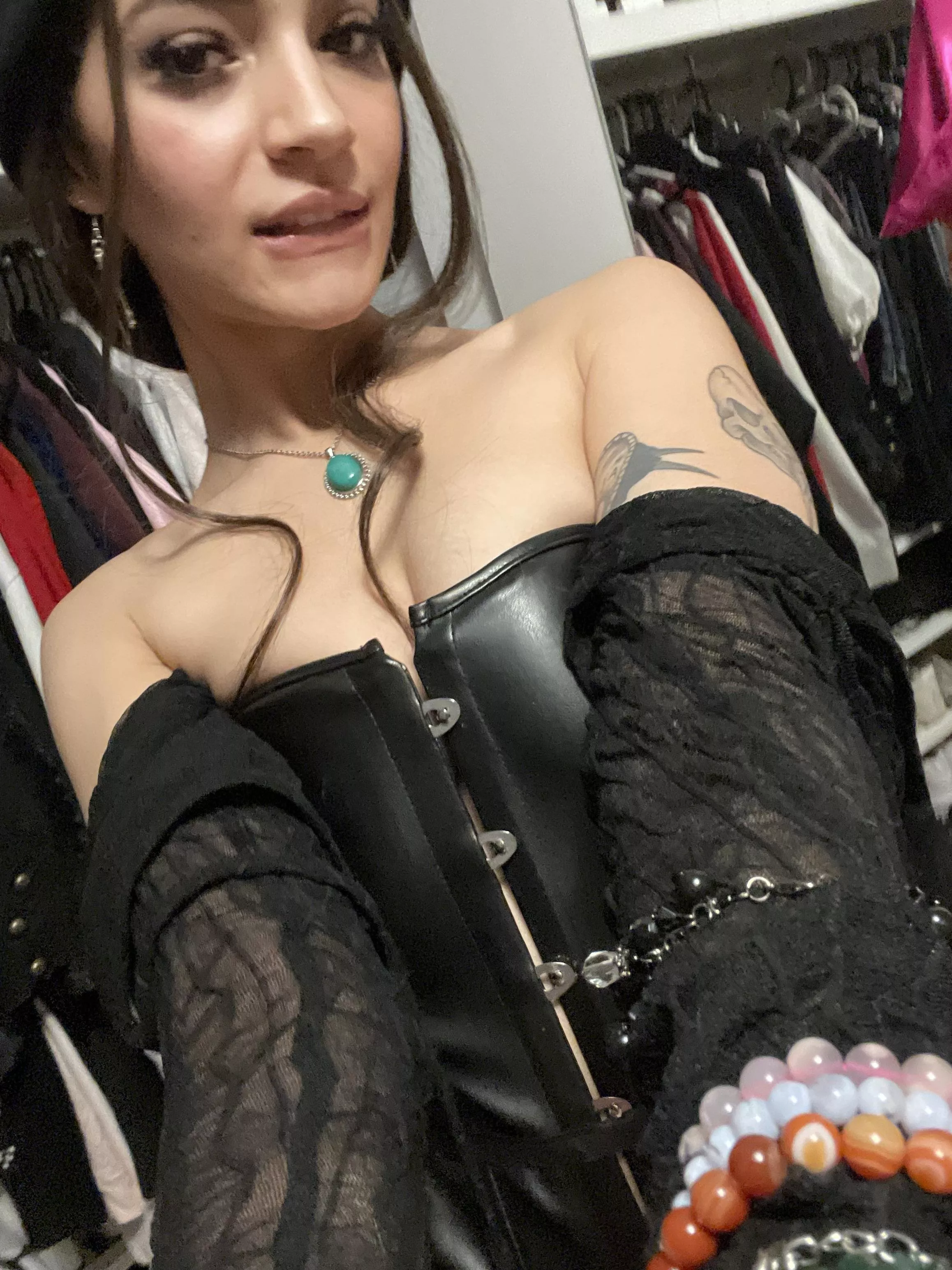Just rip this corset OFF me god it’s tight heheh