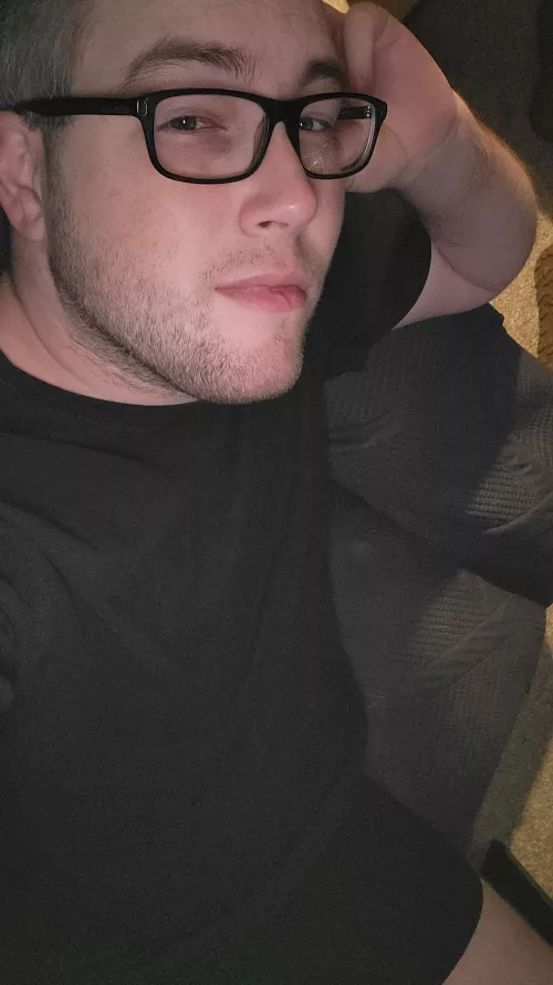 Lazy, rainy Monday. Come give me a reason to stay in bed?