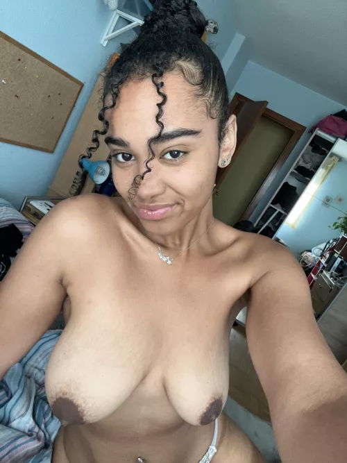 Love sending this kind of pictures just to get to see the reaction to them 🙈