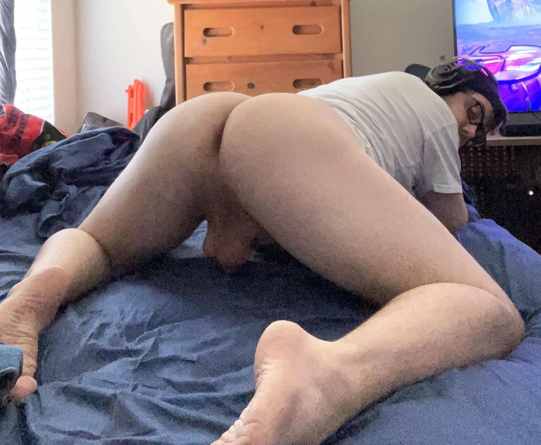 Make me try to keep playing the game with my friends while you take your strap to me and drink in all the noises I can’t stifle? 😳❤️