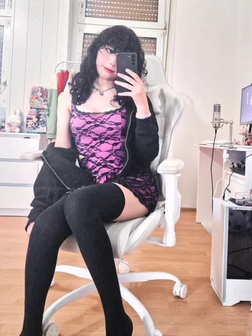 rate my fit from 1-10? 💗👀