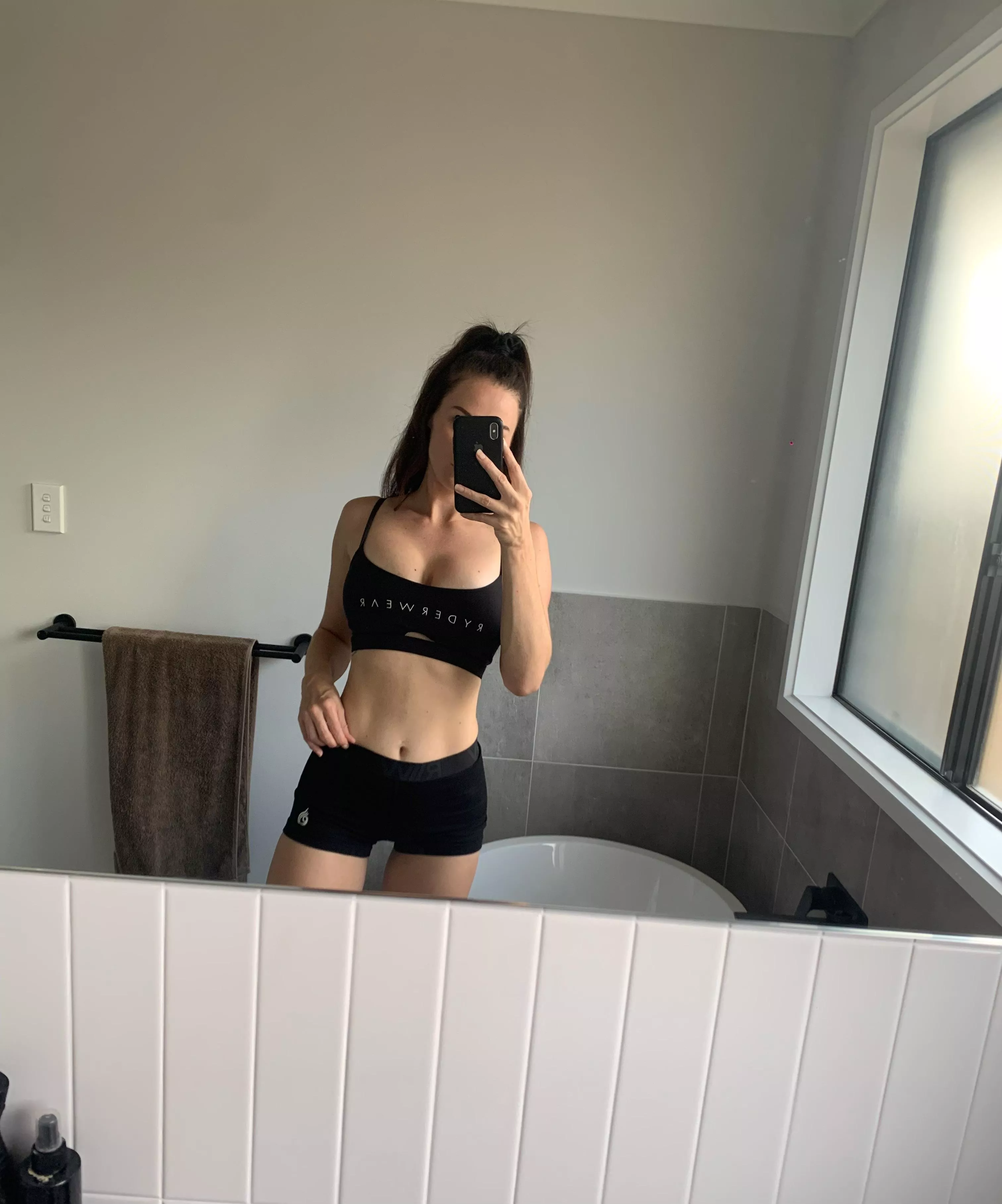 ready for a leg session 🏋️‍♂️