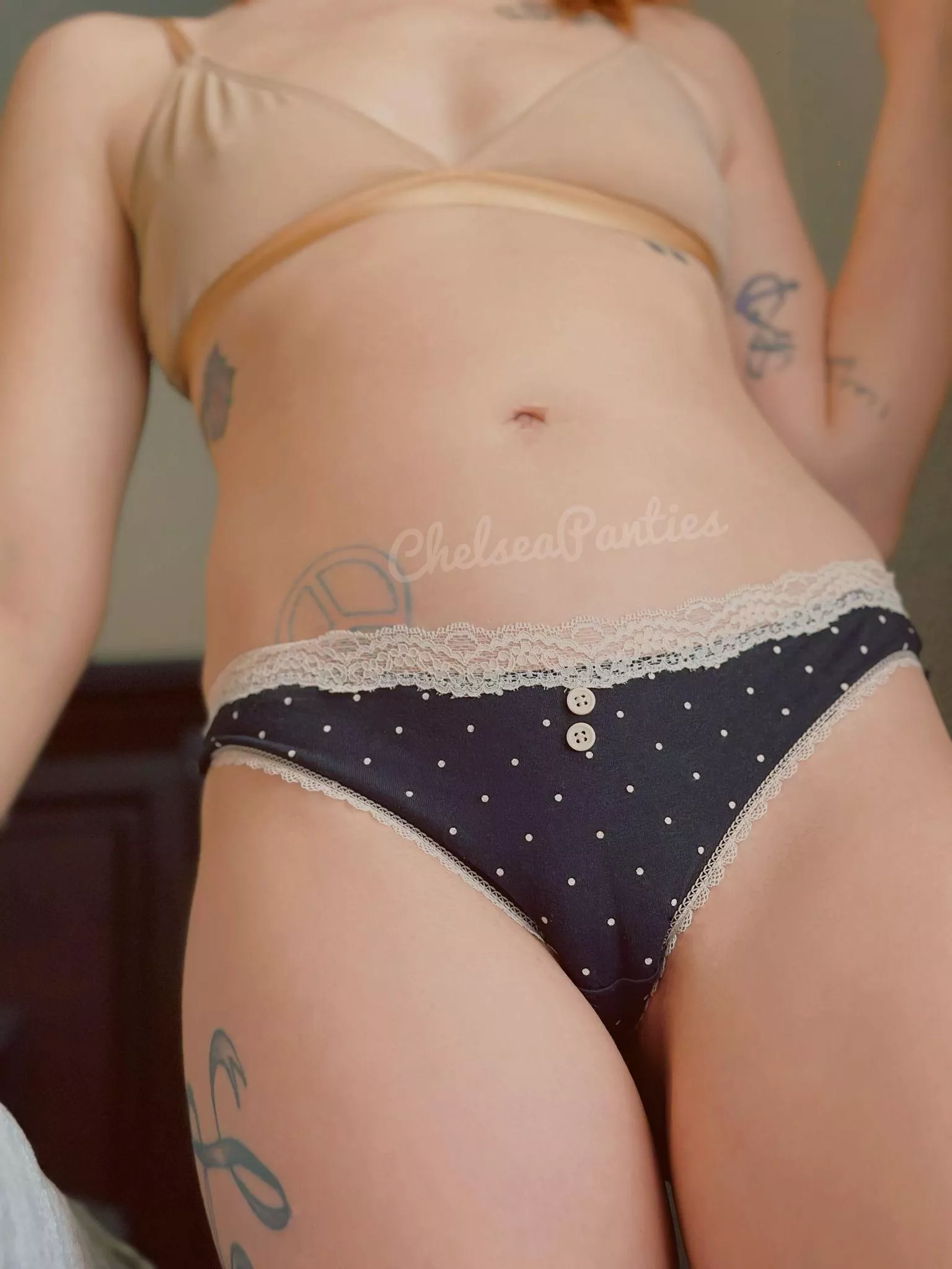 Sweet and sexy 😍....and the panties are hot too 💋 Gotta try for yourself! [selling][us]