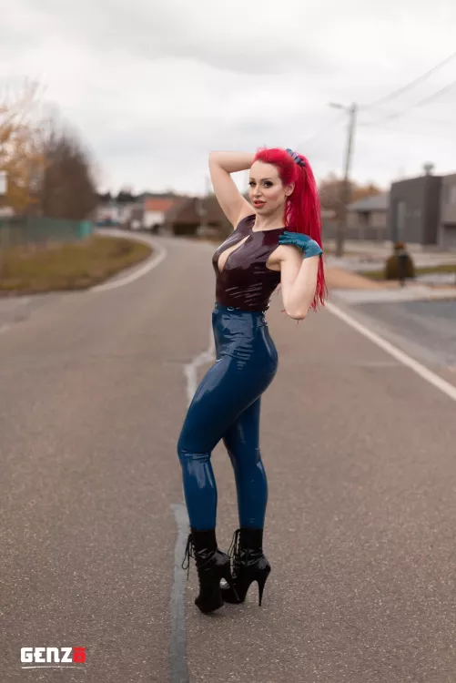 Time for a walk on my short ankle boots. It’s getting darker outside.