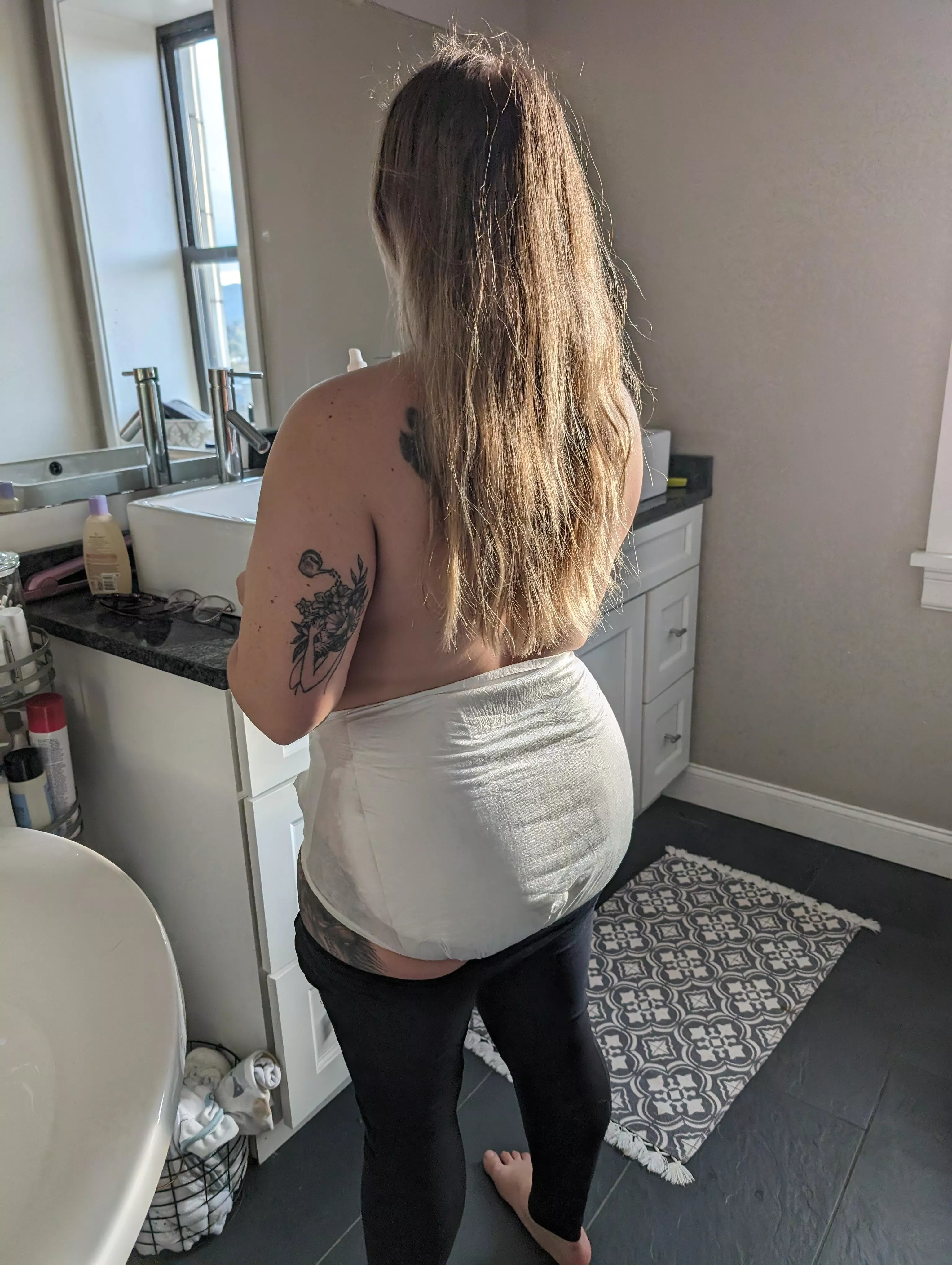 When Daddy pulls my pants down just to take pics 🙄