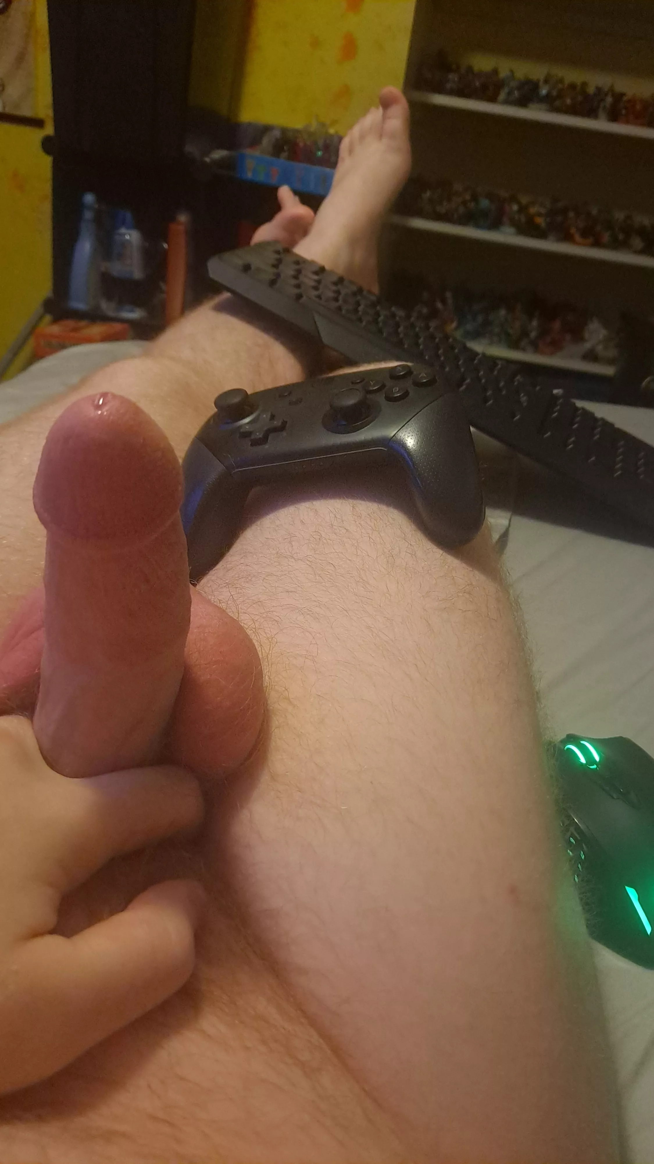 You can game while you ride me! Pick your method